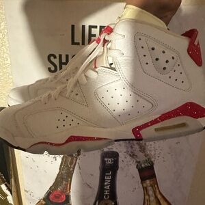 Jordan 6s size 7